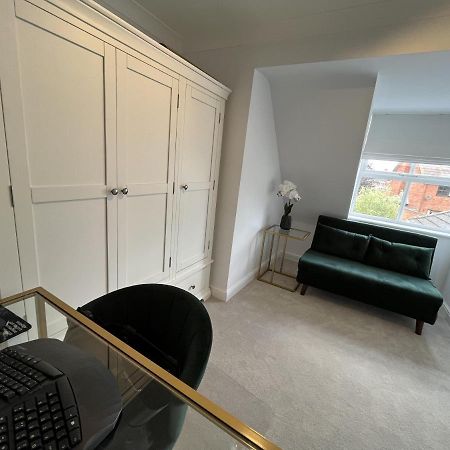5 Bedroom 4 Bathroom Gym Playroom Country Home เลมิงตันสปา ภายนอก รูปภาพ